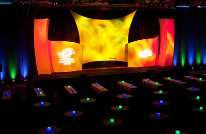 eventos con cajas de luces, marcos aluminio, audiovisual.